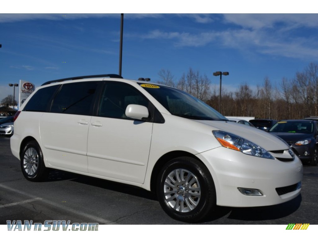 2010 Toyota Sienna XLE in Blizzard Pearl Tricoat photo 27 324300