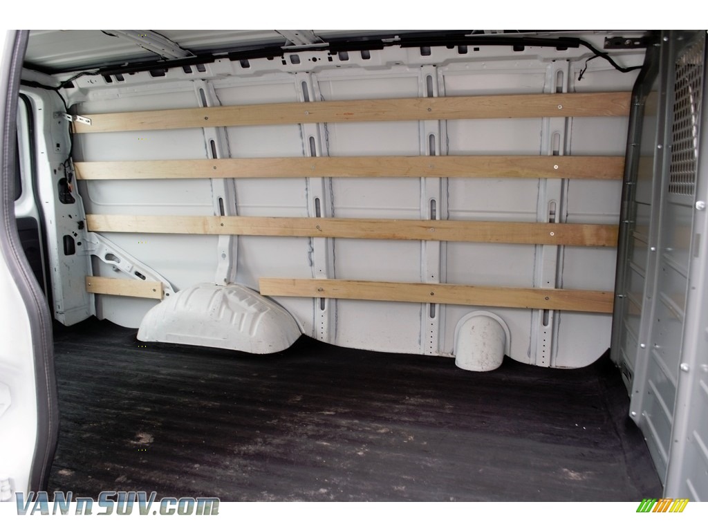 2015 Savana Van 2500 Cargo - Summit White / Medium Pewter photo #7