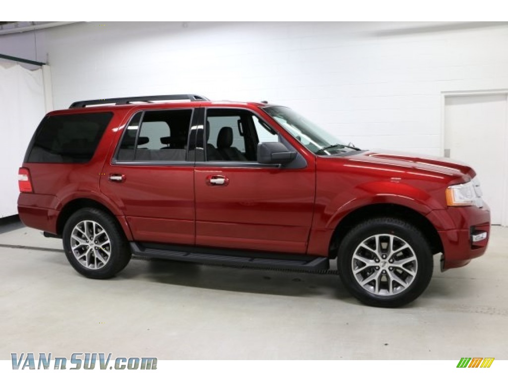 Ruby Red / Ebony Ford Expedition XLT 4x4