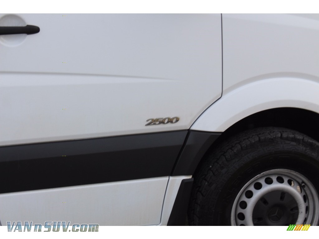 2013 Sprinter 2500 High Roof Cargo Van - Arctic White / Lima Black Fabric photo #34