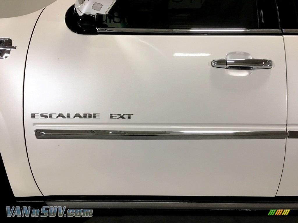 2011 Escalade EXT Premium AWD - White Diamond Tricoat / Cashmere/Cocoa photo #9
