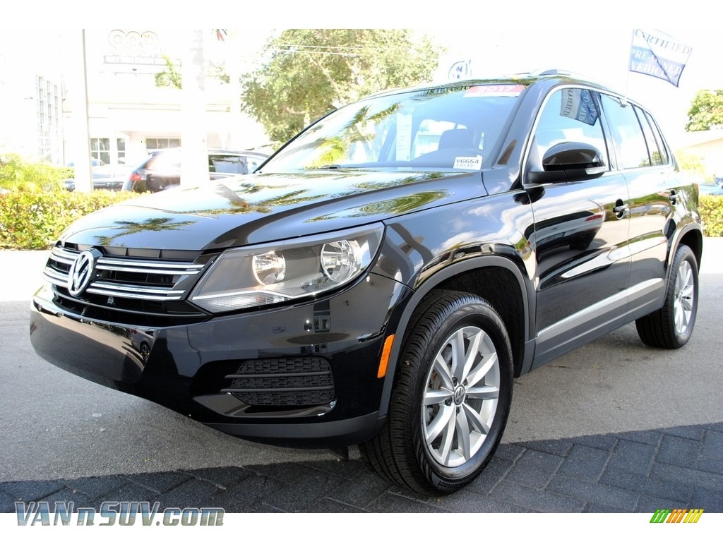 2017 Volkswagen Tiguan Wolfsburg In Deep Black Pearl Photo 5 507323