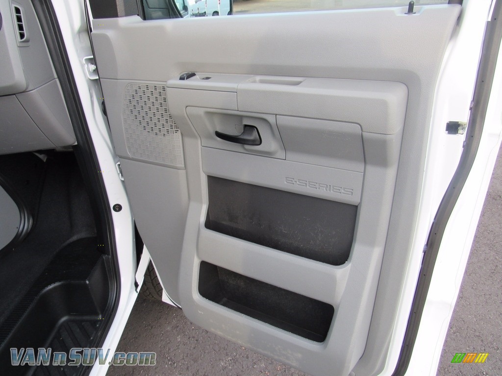2012 E Series Van E250 Cargo - Oxford White / Medium Flint photo #20