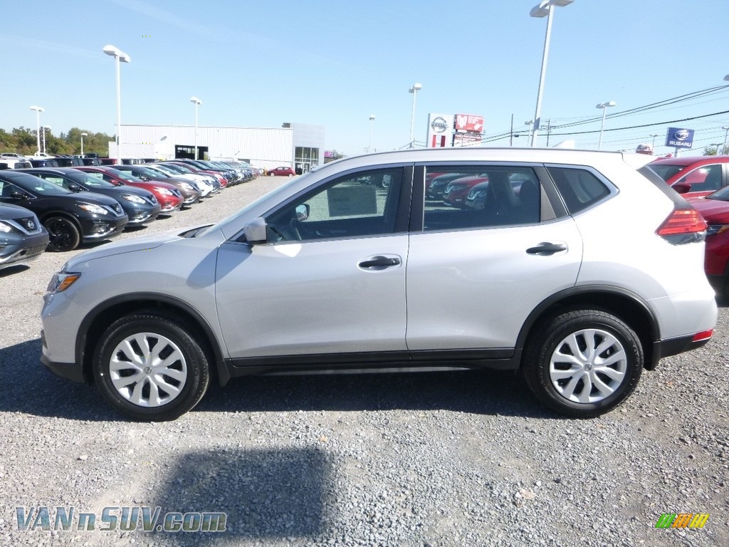 2017 Rogue S AWD - Brilliant Silver / Charcoal photo #7