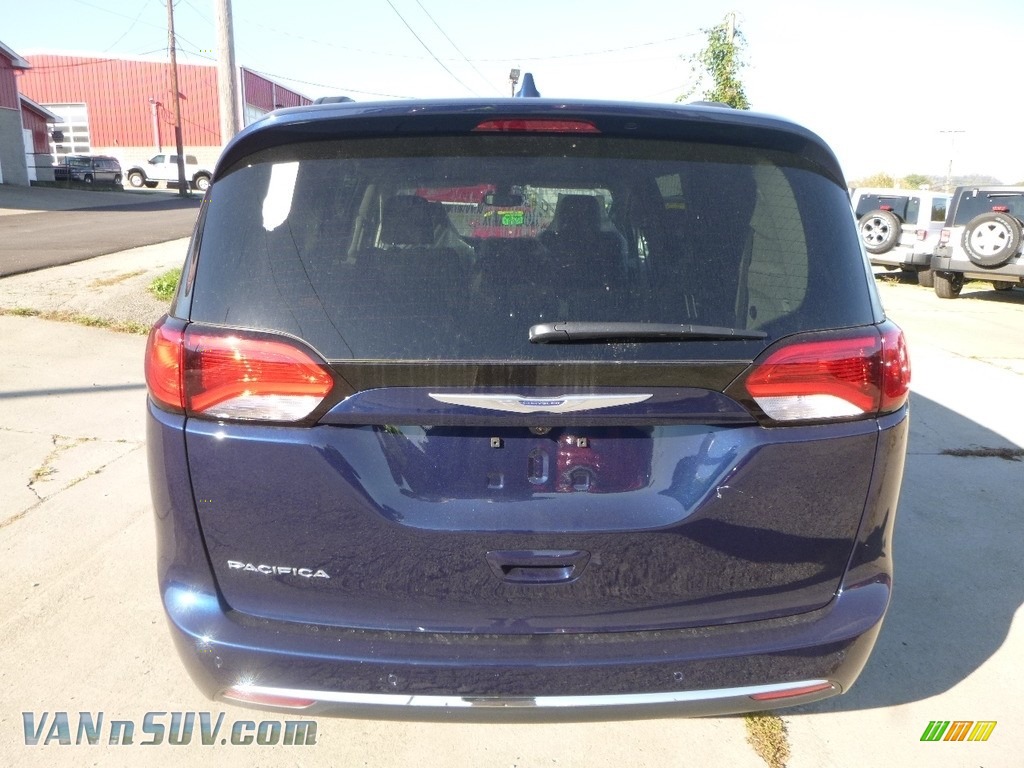 2018 Pacifica Touring Plus - Jazz Blue Pearl / Black/Alloy photo #4