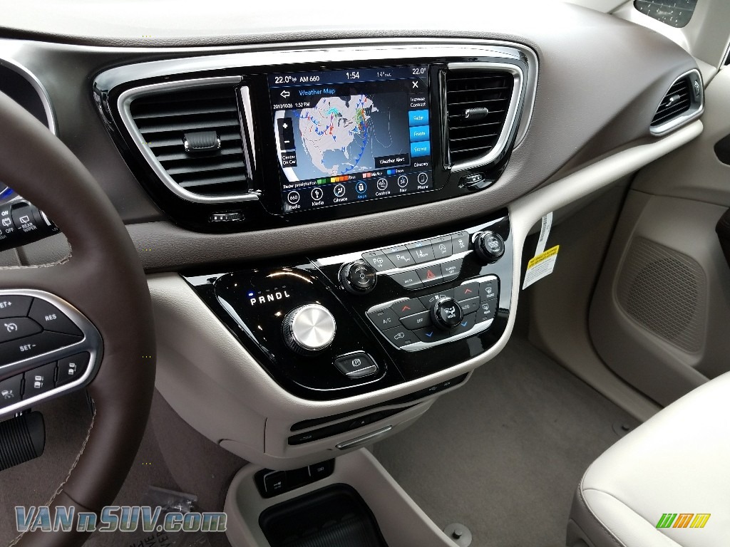 2018 Pacifica Touring L Plus - Bright White / Cognac/Alloy/Toffee photo #10