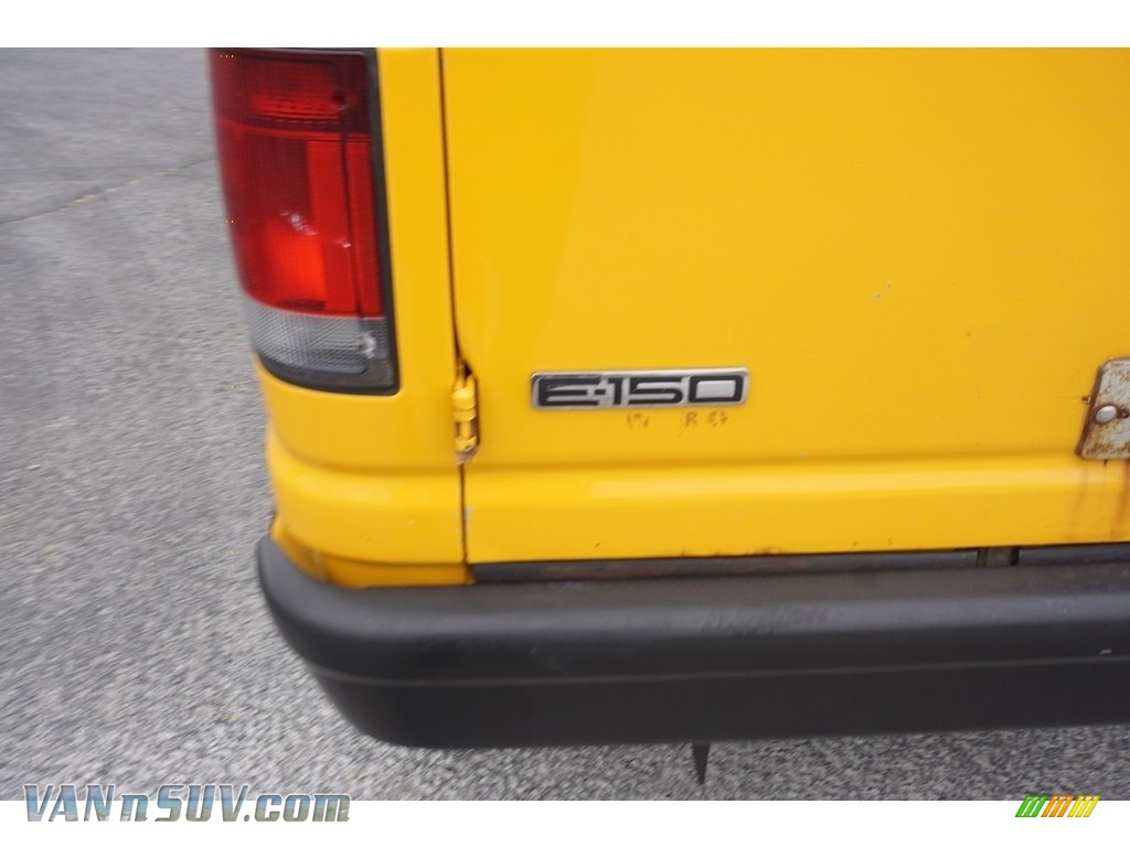 2008 E Series Van E150 Commercial - Fleet Yellow / Medium Flint photo #8