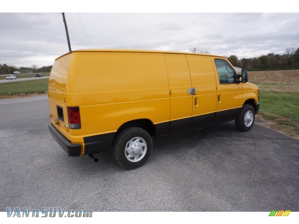2008 E Series Van E150 Commercial - Fleet Yellow / Medium Flint photo #23