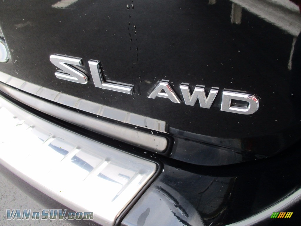 2011 Murano SL AWD - Super Black / Black photo #6