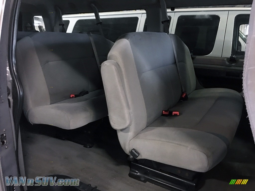 2009 E Series Van E350 Super Duty XLT Extended Passenger - Sterling Grey Metallic / Medium Flint photo #4