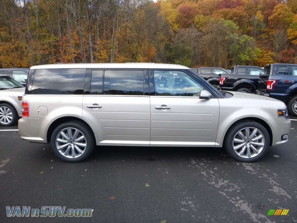 White Gold / Dune Ford Flex Limited AWD
