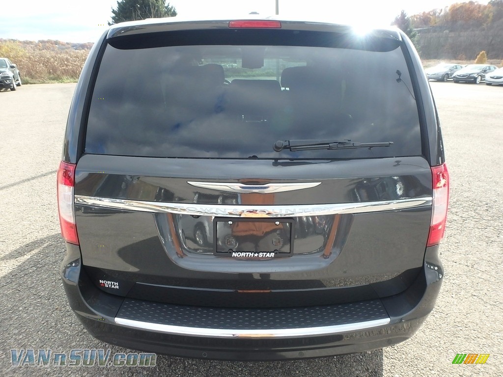 2012 Town & Country Touring - L - Dark Charcoal Pearl / Black/Light Graystone photo #10