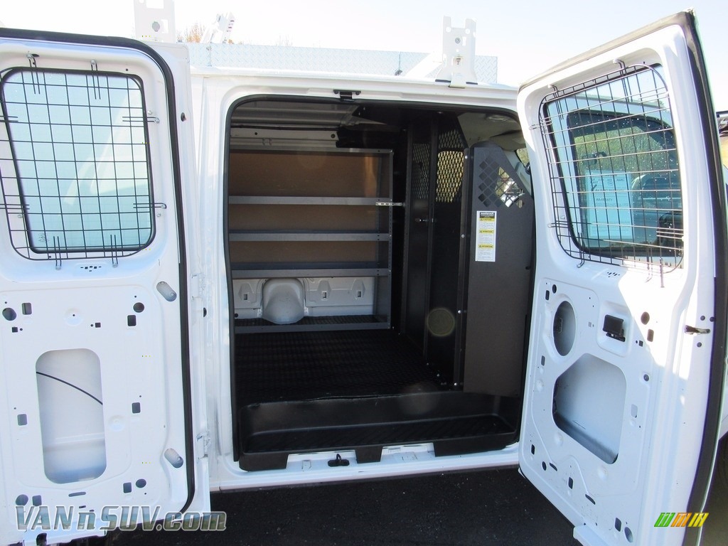 2012 E Series Van E250 Cargo - Oxford White / Medium Flint photo #33