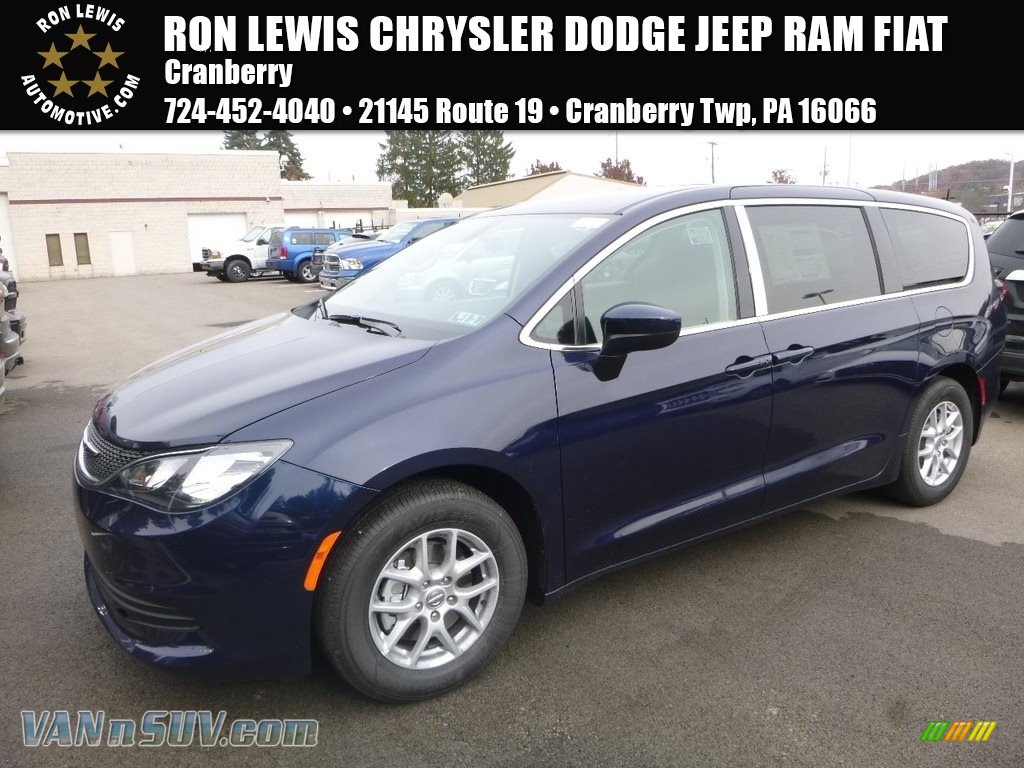 Jazz Blue Pearl / Black/Alloy Chrysler Pacifica LX