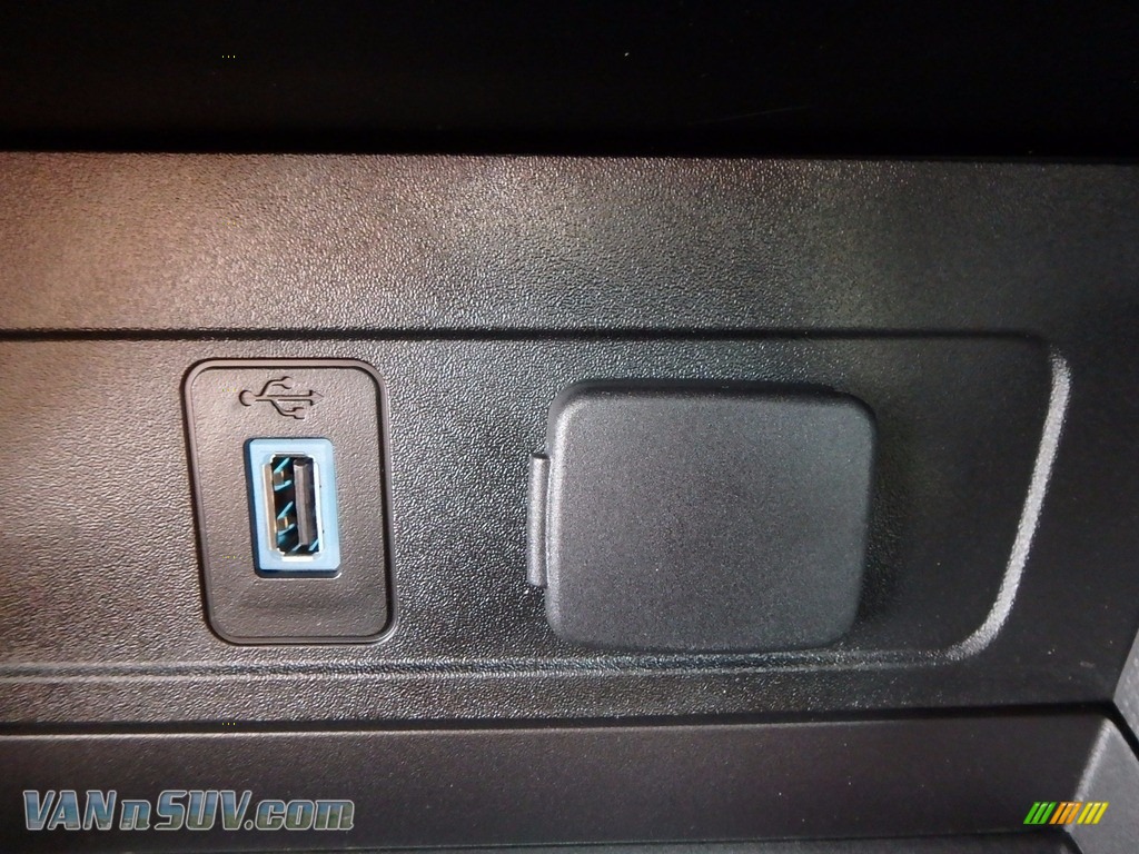 2018 Escape SE 4WD - Magnetic / Charcoal Black photo #18