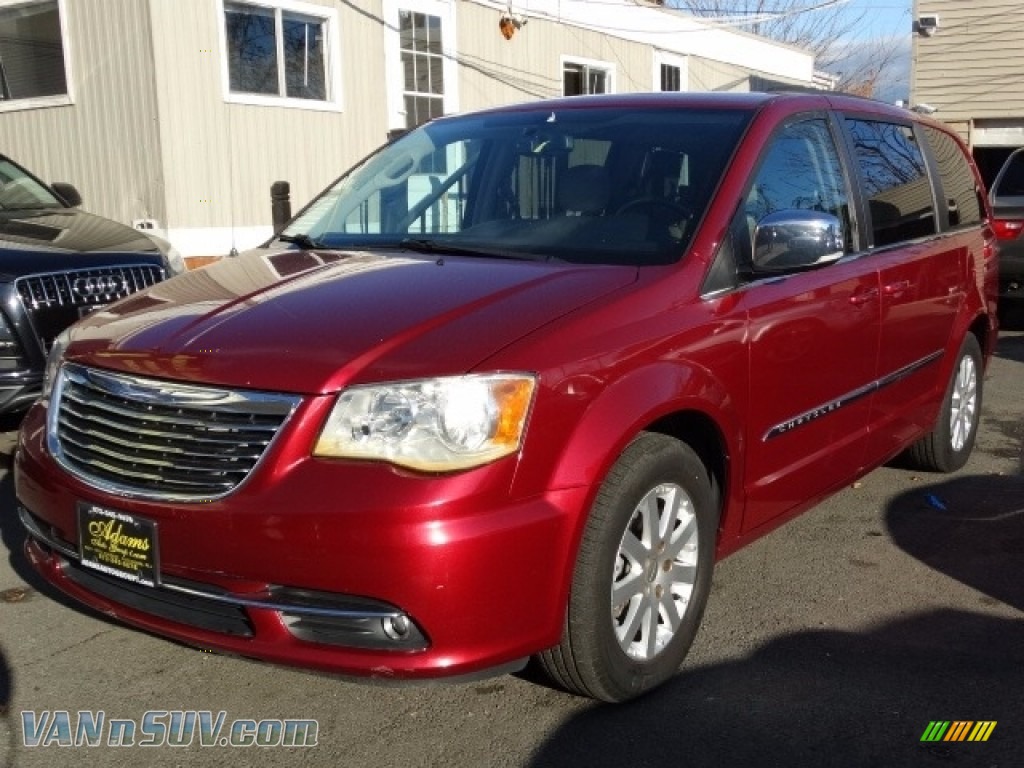 2011 Town & Country Touring - L - Deep Cherry Red Crystal Pearl / Dark Frost Beige/Medium Frost Beige photo #3