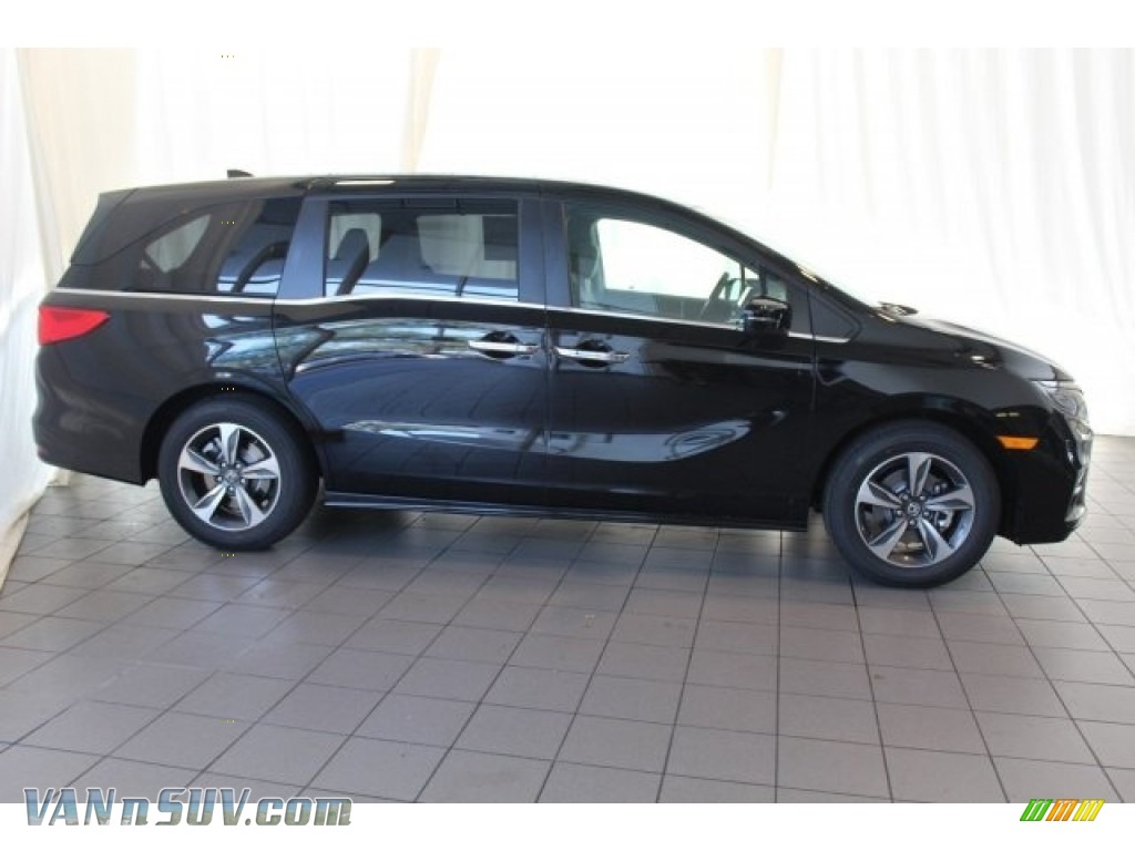 2018 Odyssey Touring - Crystal Black Pearl / Gray photo #2