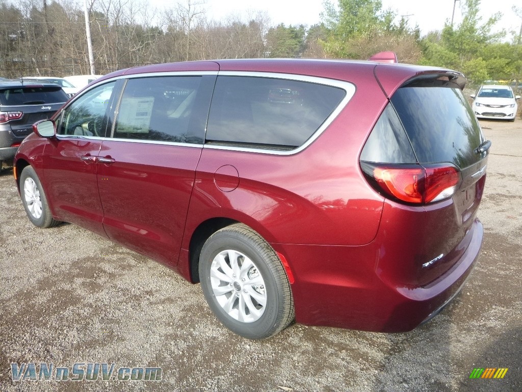 2018 Pacifica Touring Plus - Velvet Red Pearl / Black/Alloy photo #3