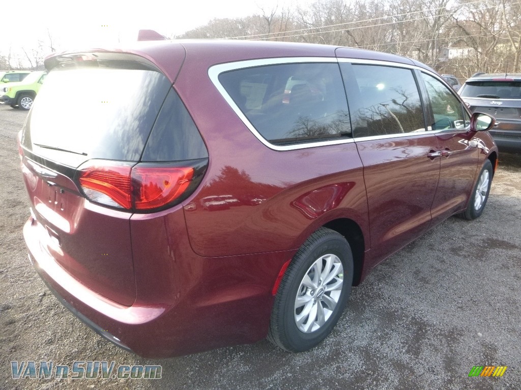 2018 Pacifica Touring Plus - Velvet Red Pearl / Black/Alloy photo #5
