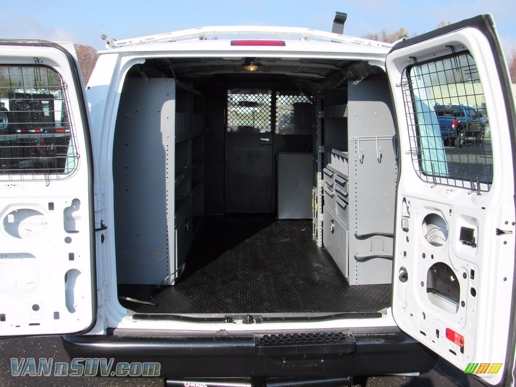 2013 E Series Van E150 Cargo - Oxford White / Medium Flint photo #37