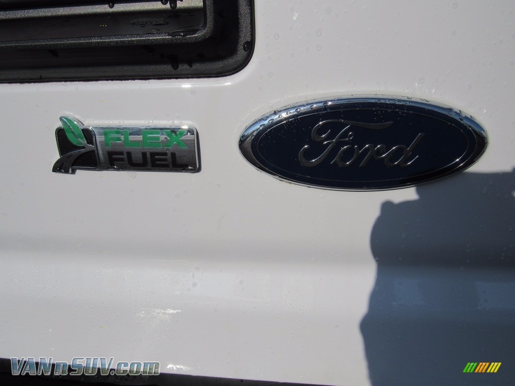 2013 E Series Van E150 Cargo - Oxford White / Medium Flint photo #44