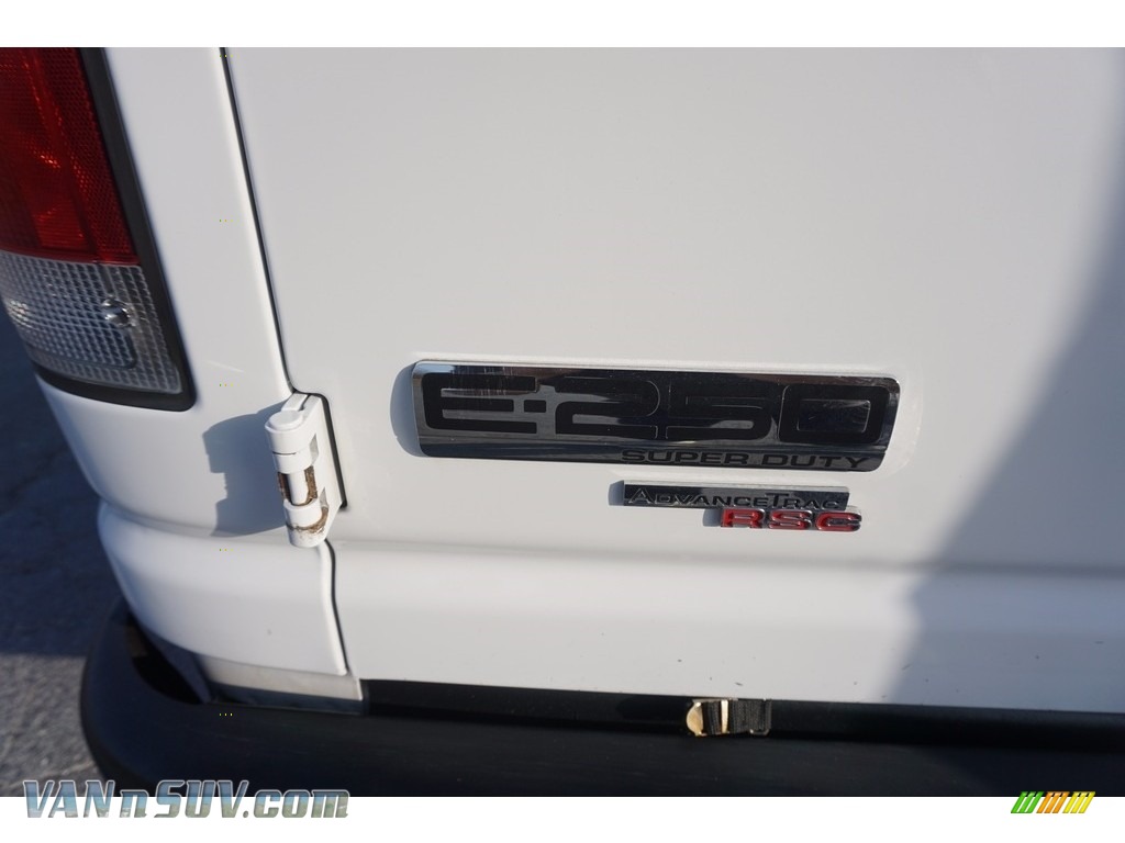 2012 E Series Van E250 Cargo - Oxford White / Medium Flint photo #27