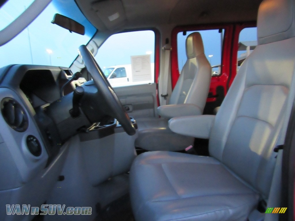 2011 E Series Van E350 XL Passenger - Vermillion Red / Medium Flint photo #25