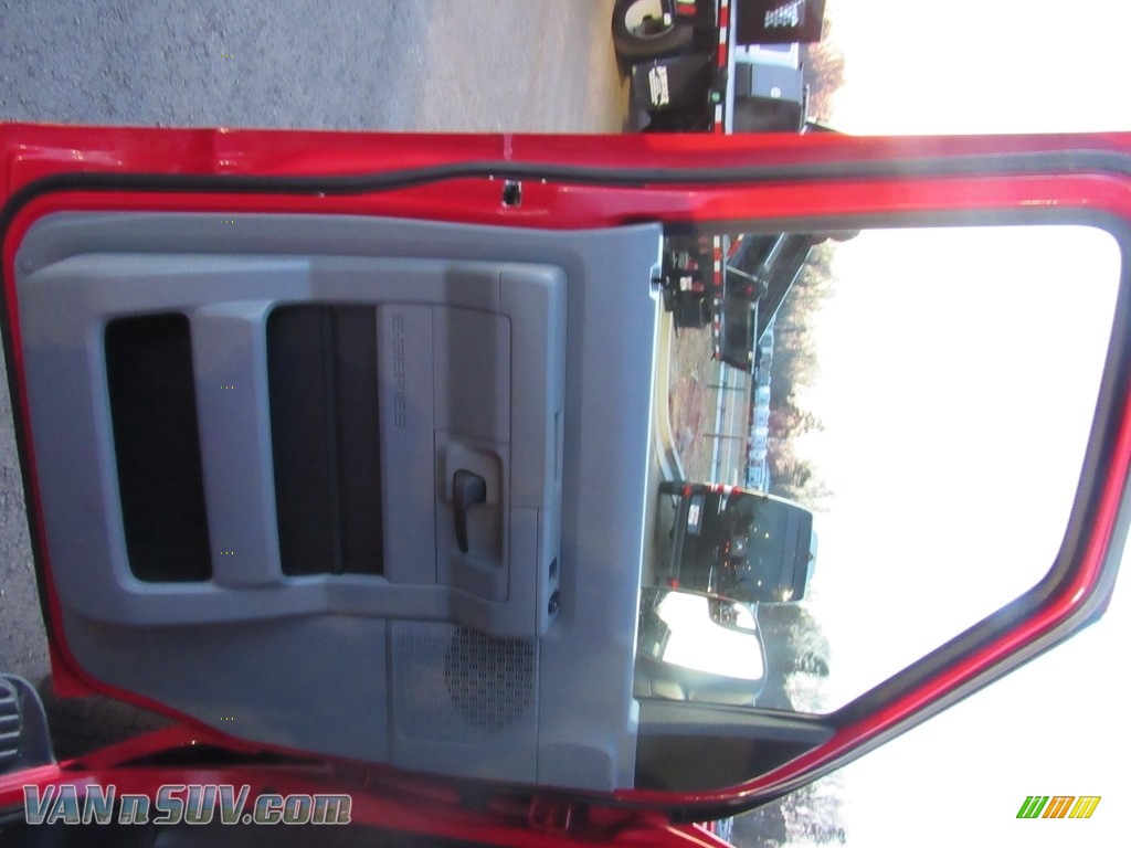 2011 E Series Van E350 XL Passenger - Vermillion Red / Medium Flint photo #28