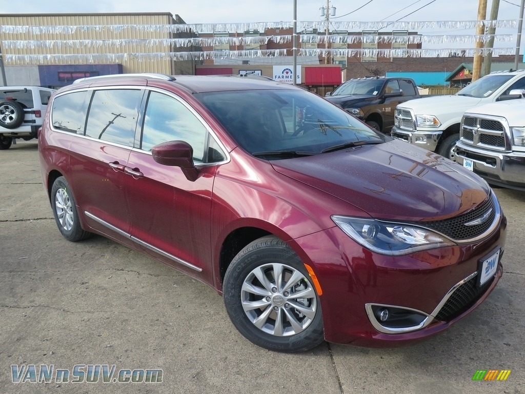 2018 Pacifica Touring L Plus - Velvet Red Pearl / Black/Alloy photo #6