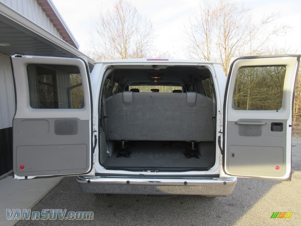 2010 E Series Van E350 XLT Passenger - Oxford White / Medium Flint photo #14