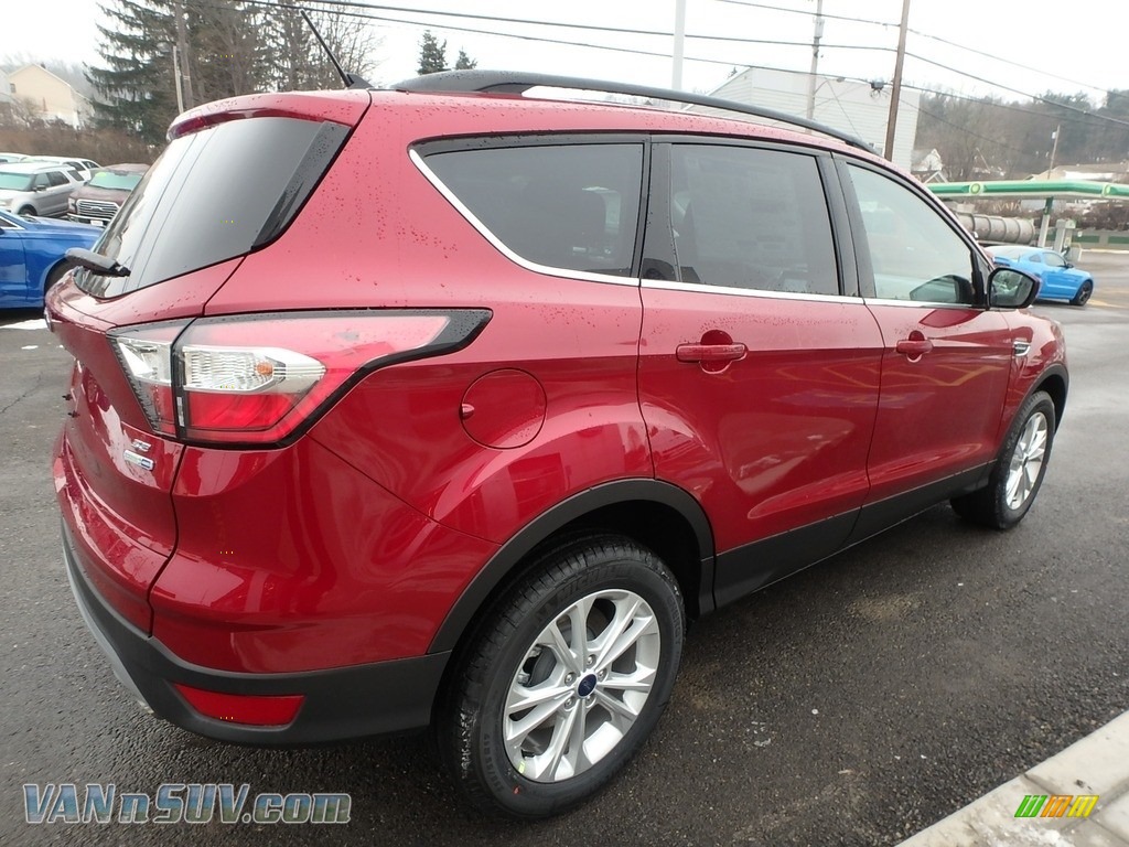 2018 Escape SE 4WD - Ruby Red / Charcoal Black photo #5