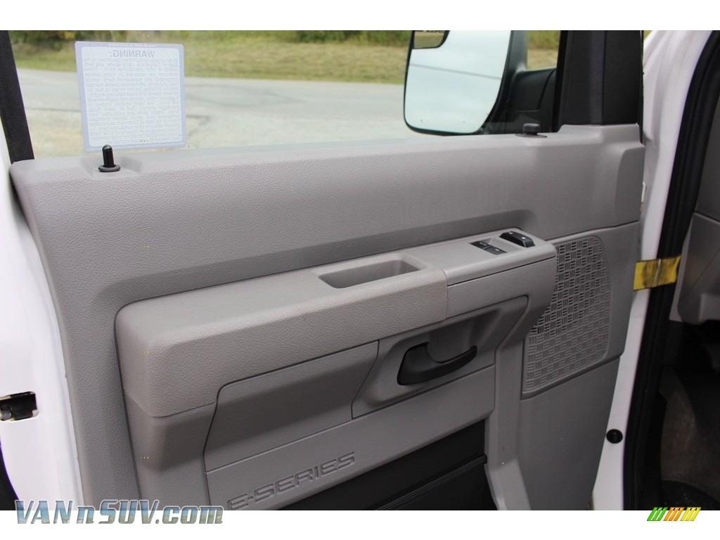 2011 E Series Van E350 XLT Extended Passenger - Oxford White / Medium Flint photo #36