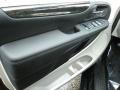 Dodge Grand Caravan SE Black Onyx Crystal Pearl photo #3