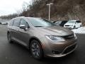 Chrysler Pacifica Hybrid Limited Molten Silver photo #7
