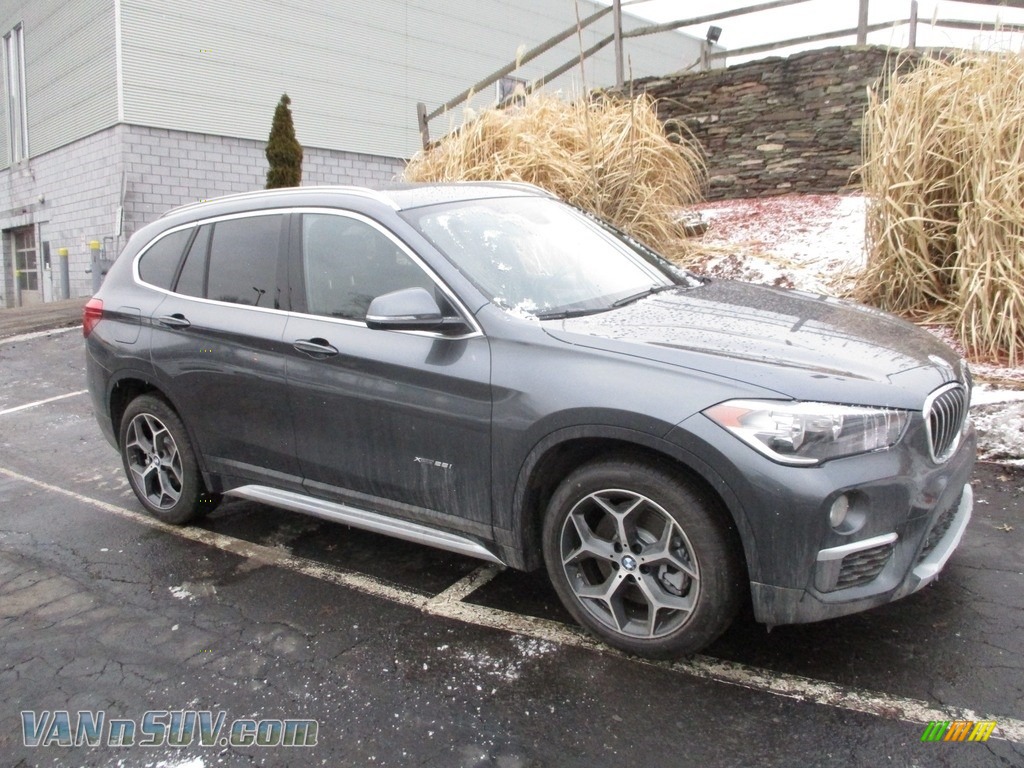 Mineral Grey Metallic / Black BMW X1 xDrive28i