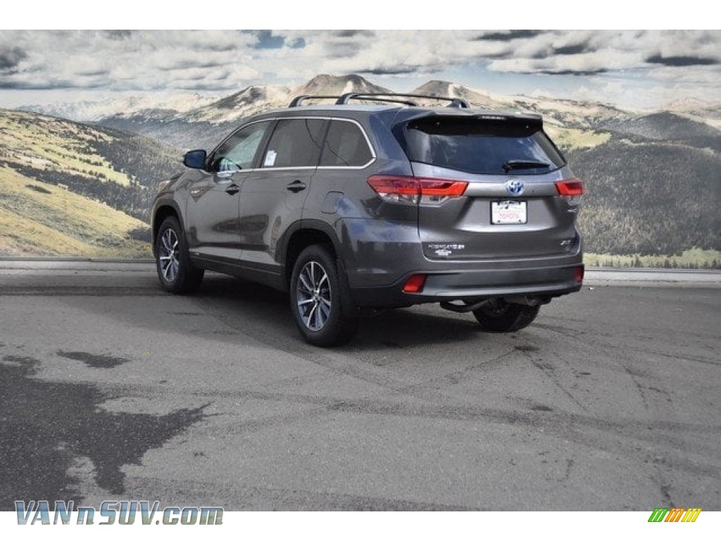 2018 Highlander Hybrid XLE AWD - Predawn Gray Mica / Black photo #3