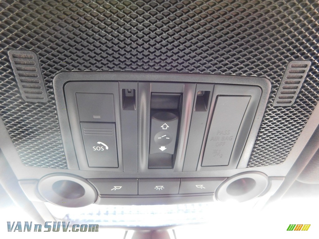 2012 X5 xDrive35i Premium - Carbon Black Metallic / Black photo #30
