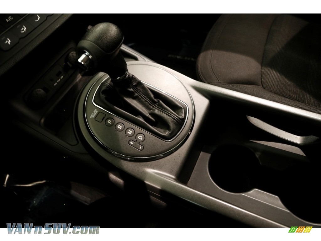 2012 Sportage LX AWD - Bright Silver / Black photo #11