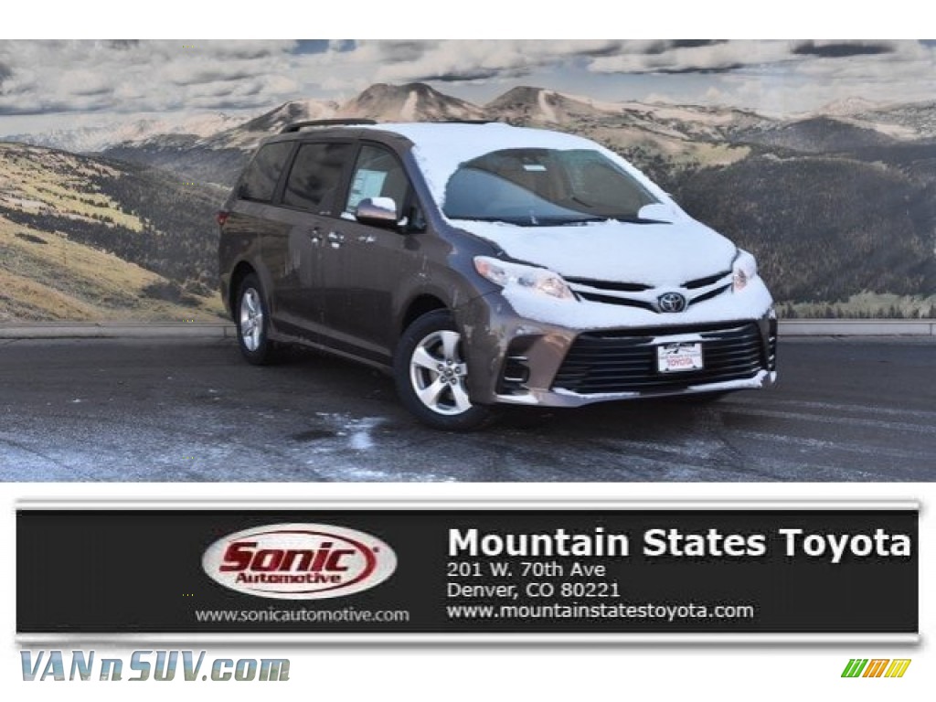 Toasted Walnut Pearl / Bisque Toyota Sienna LE