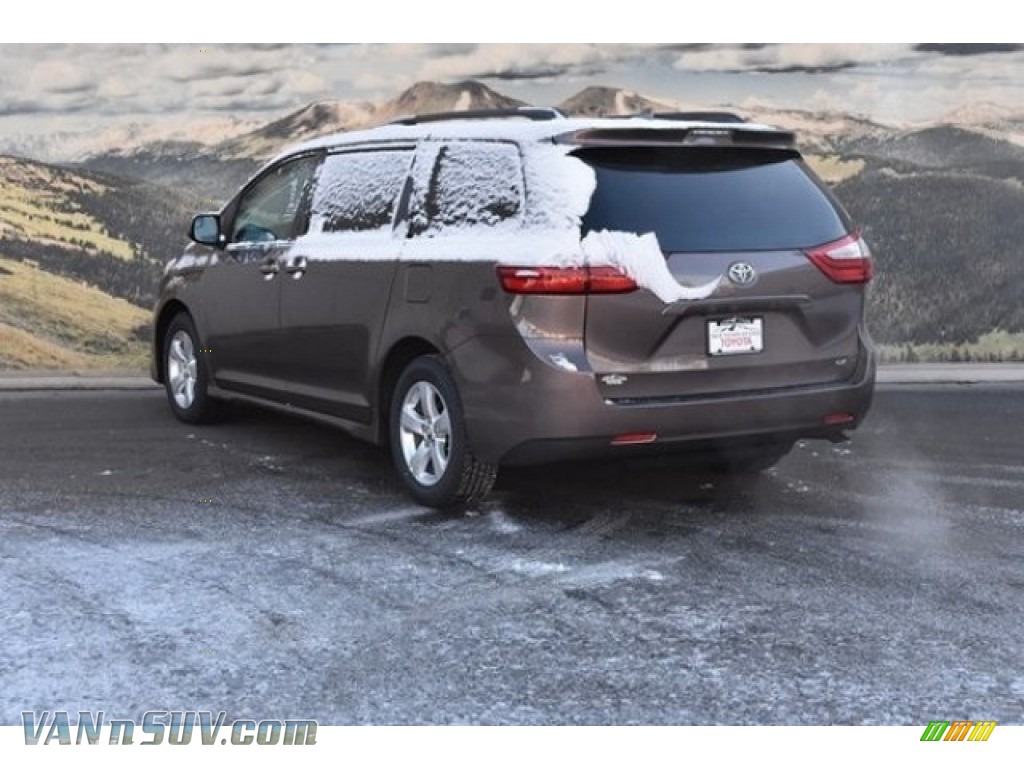 2018 Sienna LE - Toasted Walnut Pearl / Bisque photo #3