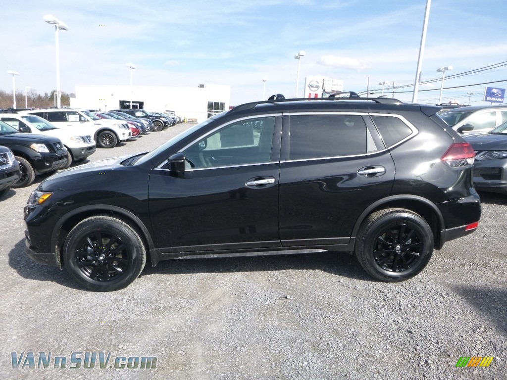 2018 Rogue SV AWD - Magnetic Black / Charcoal photo #2