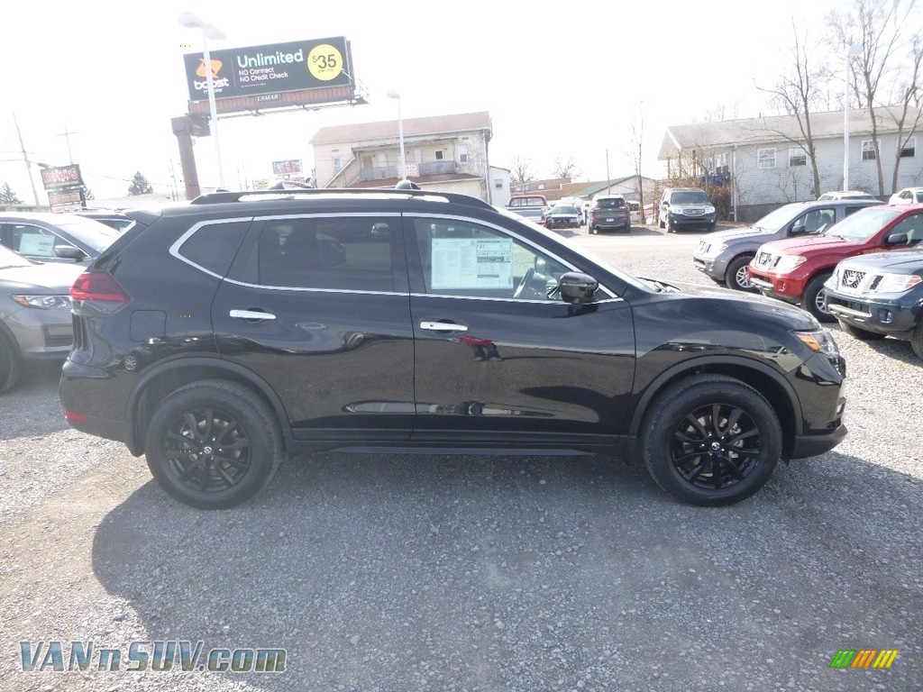 2018 Rogue SV AWD - Magnetic Black / Charcoal photo #6