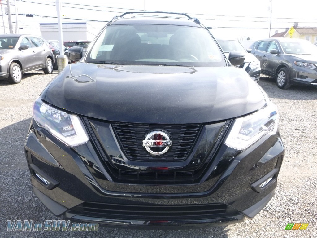 2018 Rogue SV AWD - Magnetic Black / Charcoal photo #7