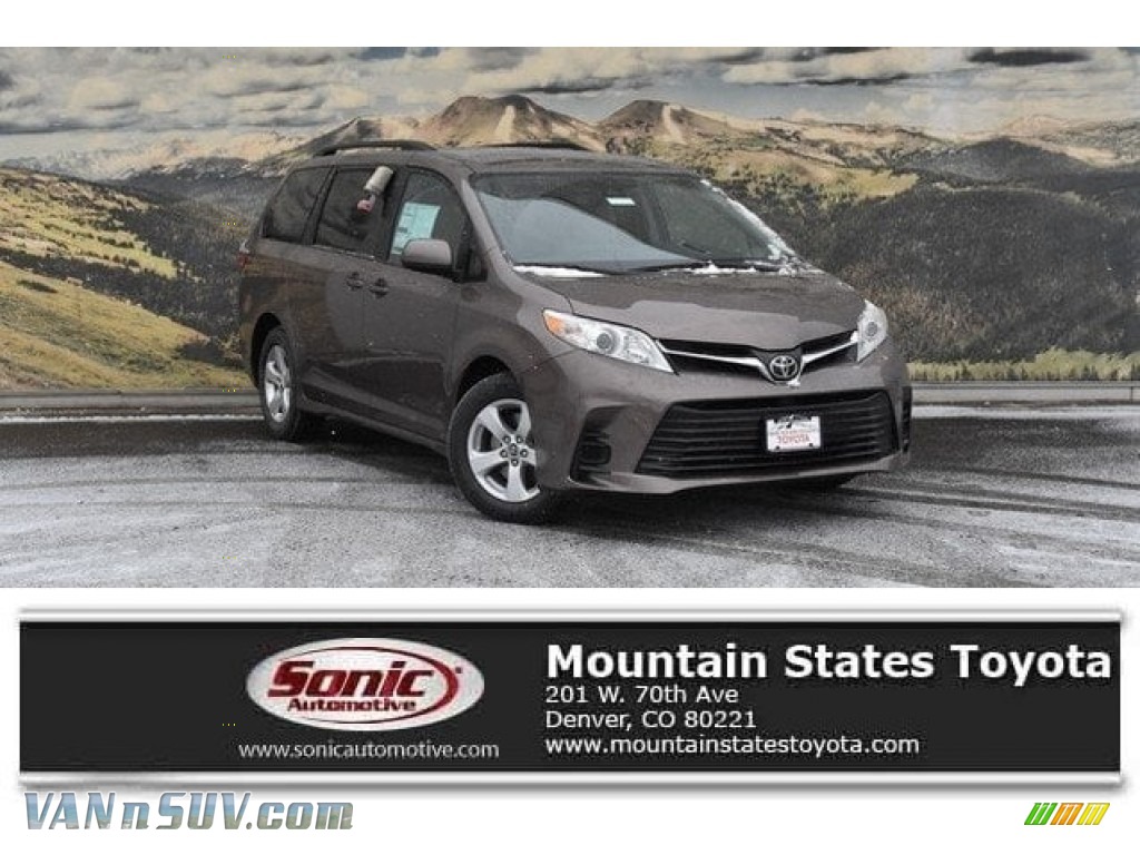 Toasted Walnut Pearl / Bisque Toyota Sienna LE