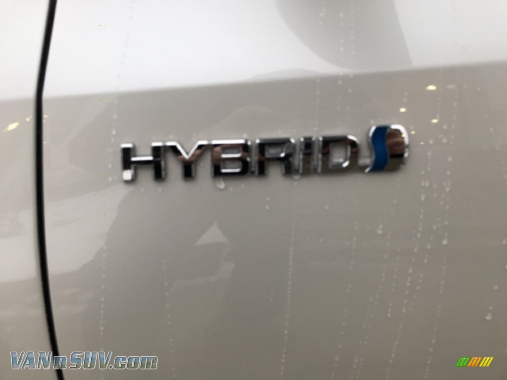 2018 Highlander Hybrid XLE AWD - Blizzard White Pearl / Almond photo #7