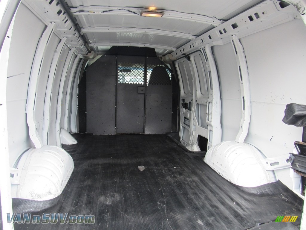 2013 Express 2500 Cargo Van - Summit White / Medium Pewter photo #12