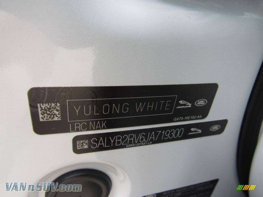 2018 Range Rover Velar S - Yulong White Metallic / Ebony photo #39