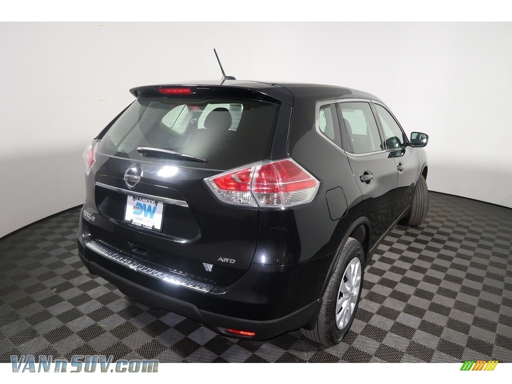 2016 Rogue S AWD - Magnetic Black / Charcoal photo #12