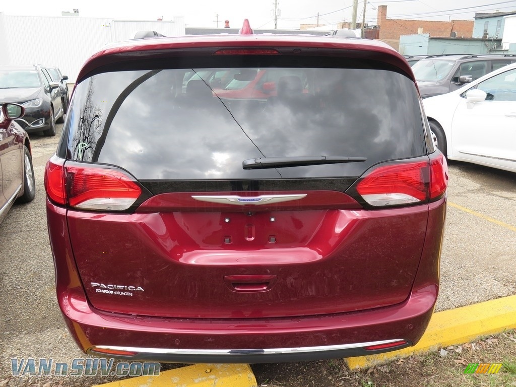 2018 Pacifica Touring L Plus - Velvet Red Pearl / Black/Alloy photo #13