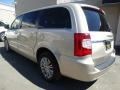 Chrysler Town & Country Touring-L Cashmere/Sandstone Pearl photo #5